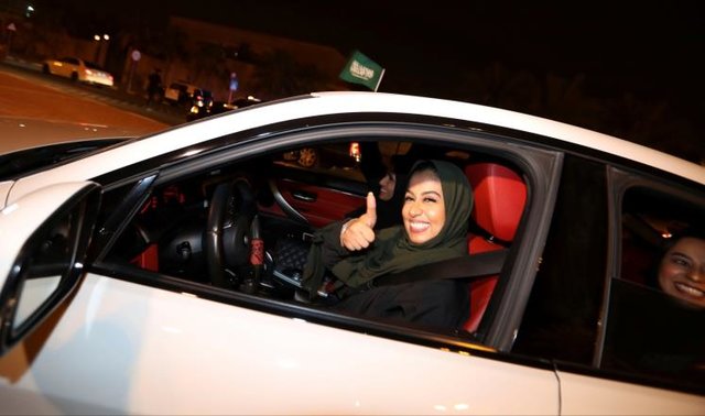 زنان سعودی پشت رول/ تصاویر