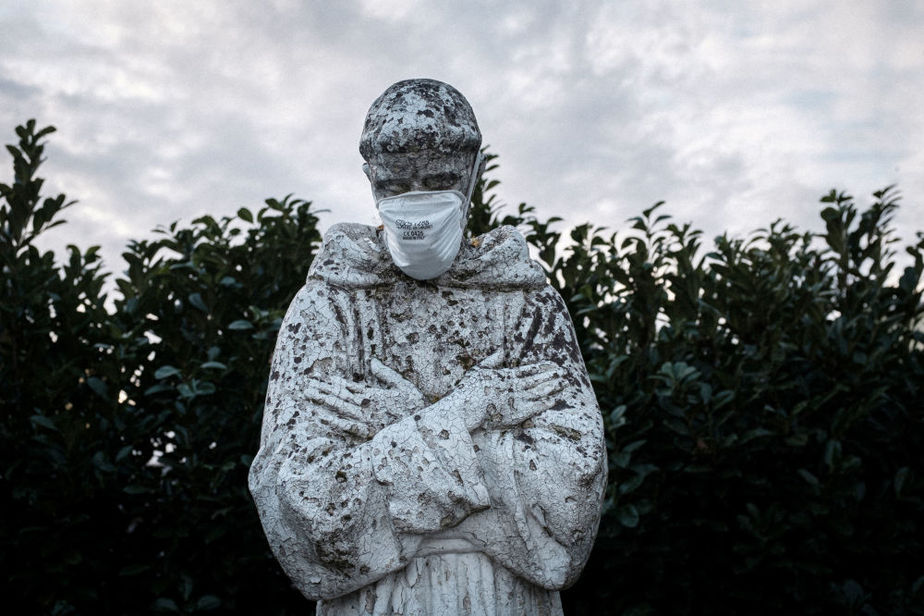 دیدنی‌های دنیا از ترس ویروس کرونا ماسک زدند+عکس